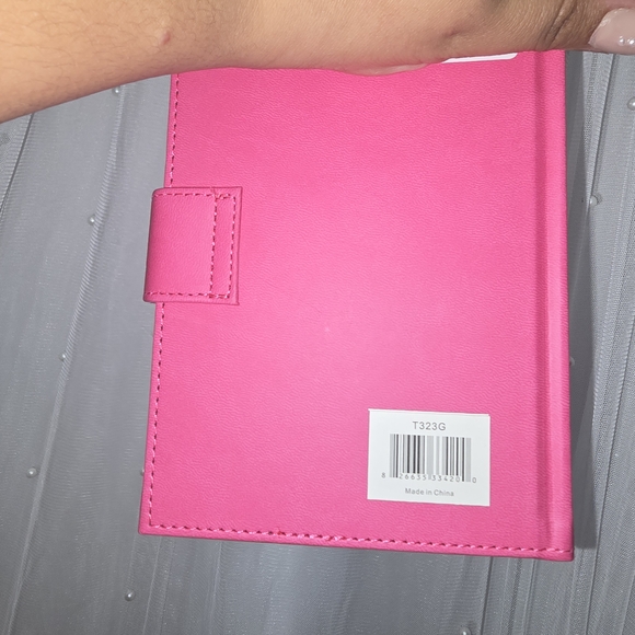 Pink Heart Lock Notebook - Picture 3 of 8